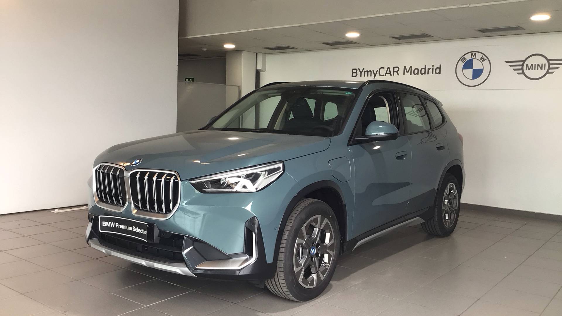 X1 xDrive25eA xLine