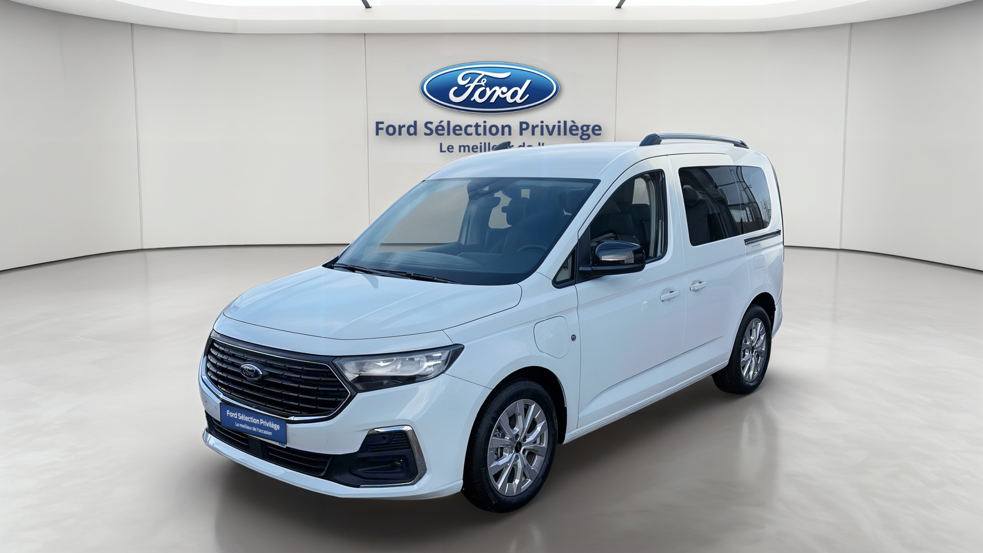 Tourneo Connect L1 1.5 EcoBoost 150 PHEV BVA6
