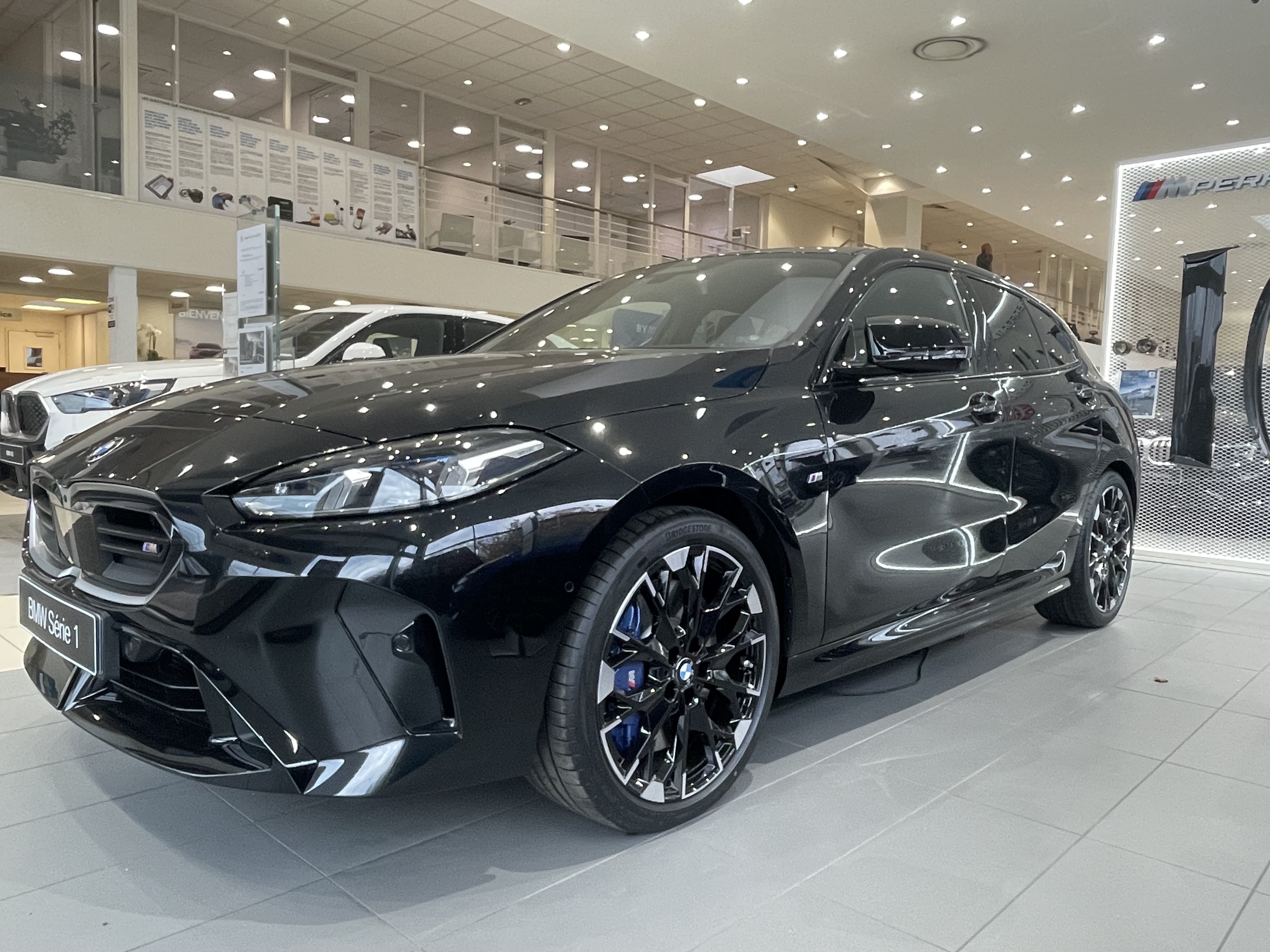 M135 xDrive 300 ch DKG7
