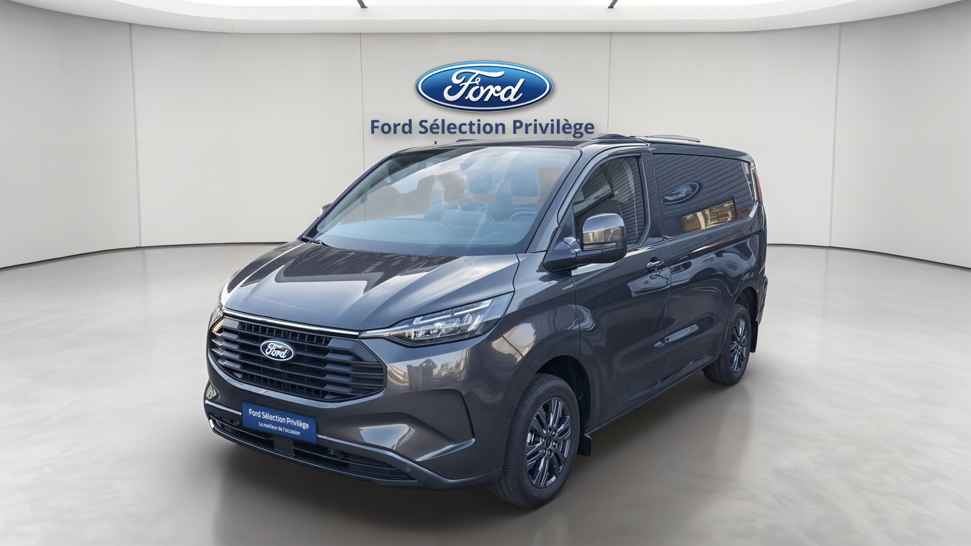 CUSTOM VAN LIM 320 L1 PHEV 227 CVT