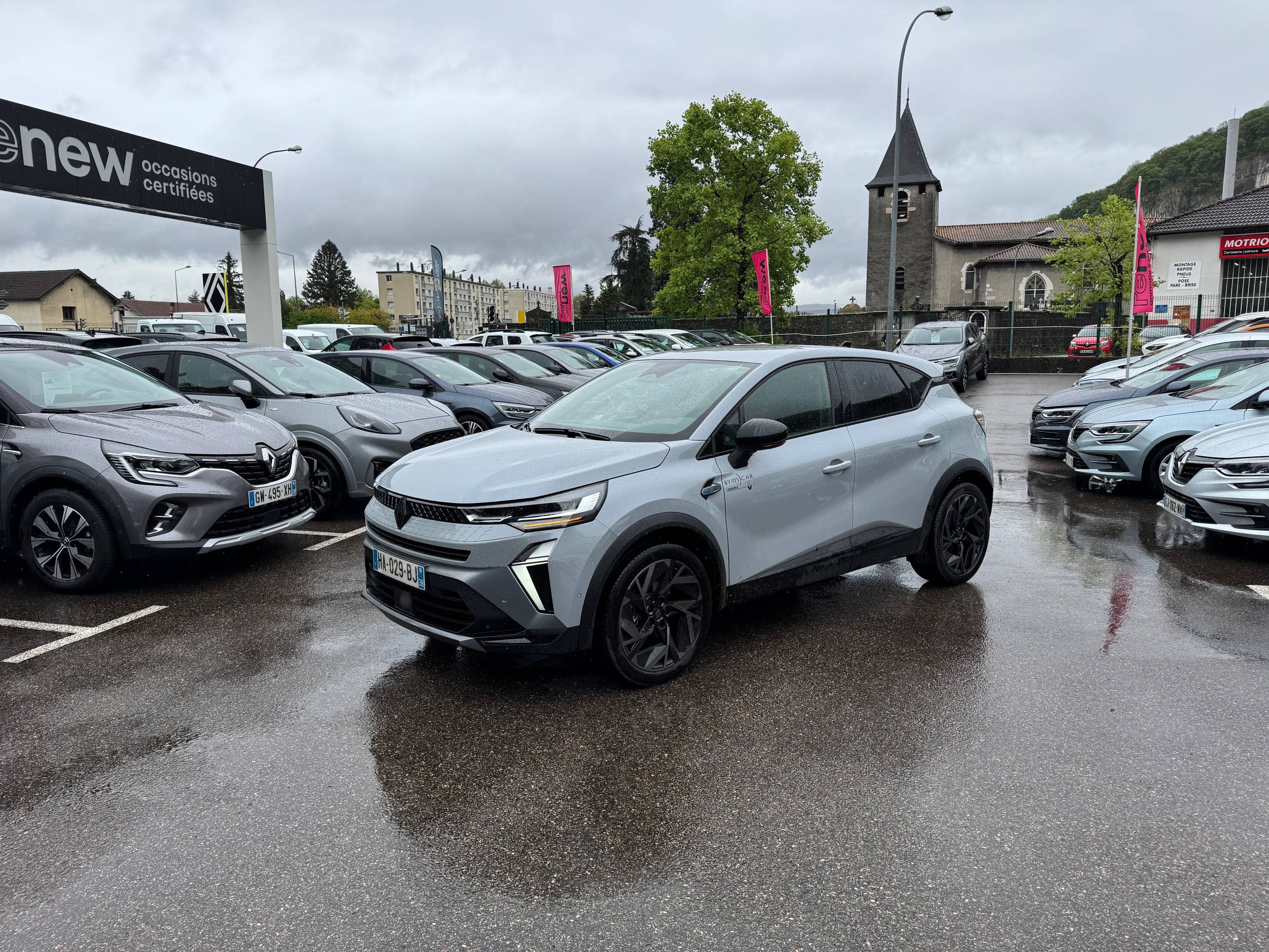 Captur E-Tech full hybrid 145