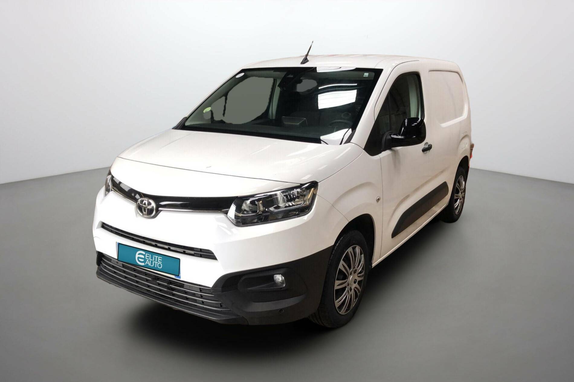 PROACE CITY MEDIUM 1.5L 100 D-4D BVM5
