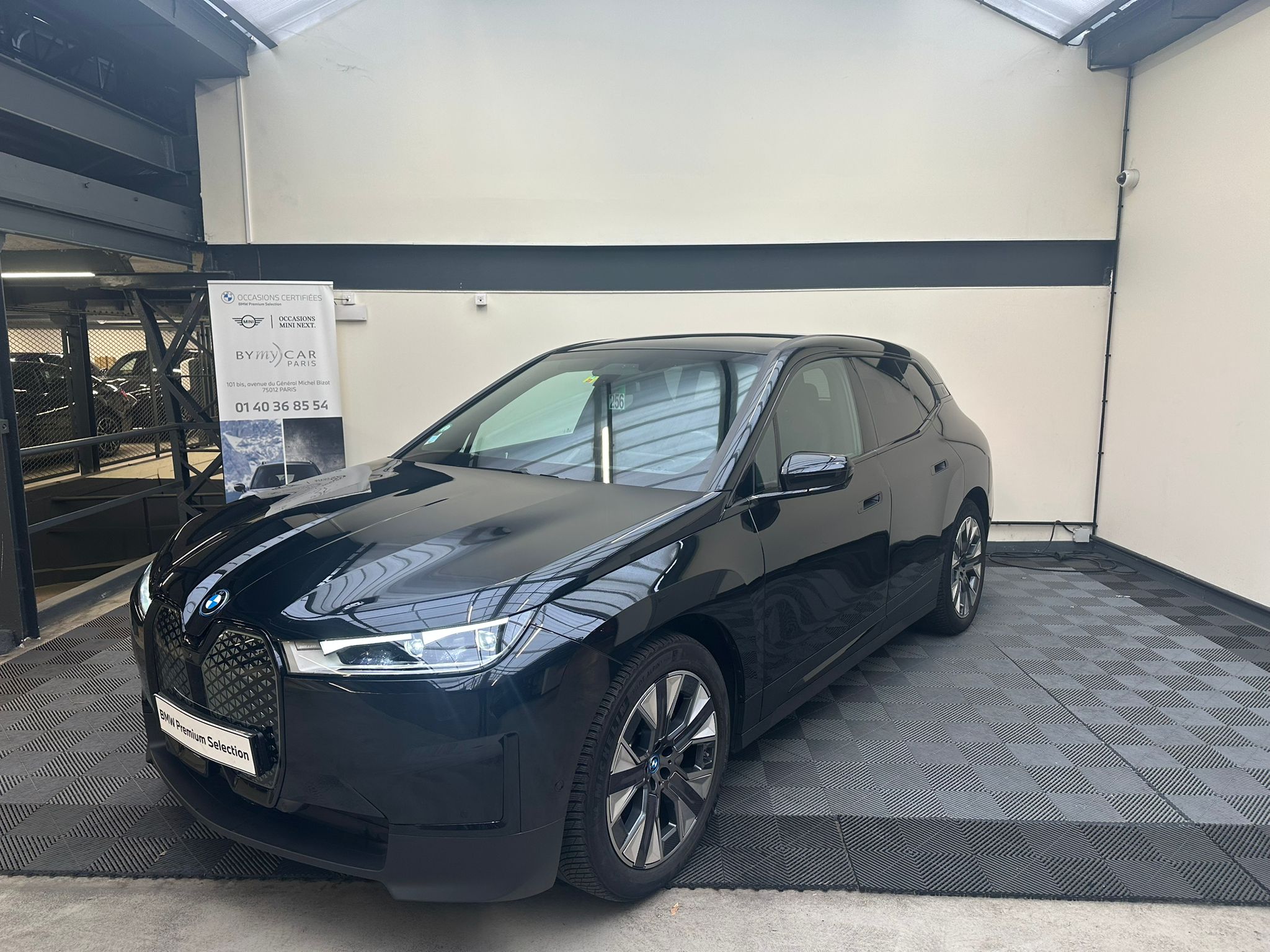 iX xDrive50 523ch
