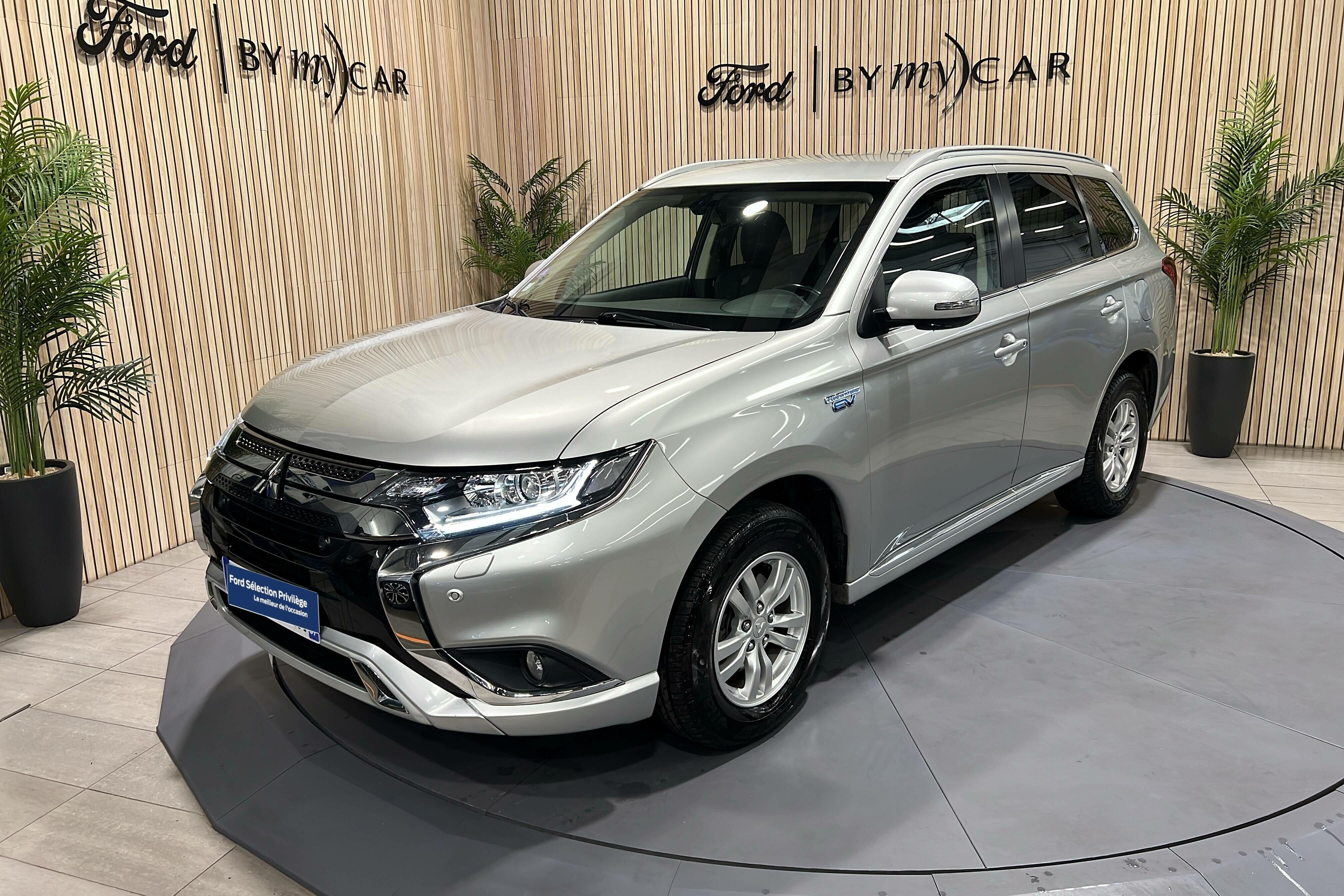 Outlander 2.4l PHEV Twin Motor 4WD