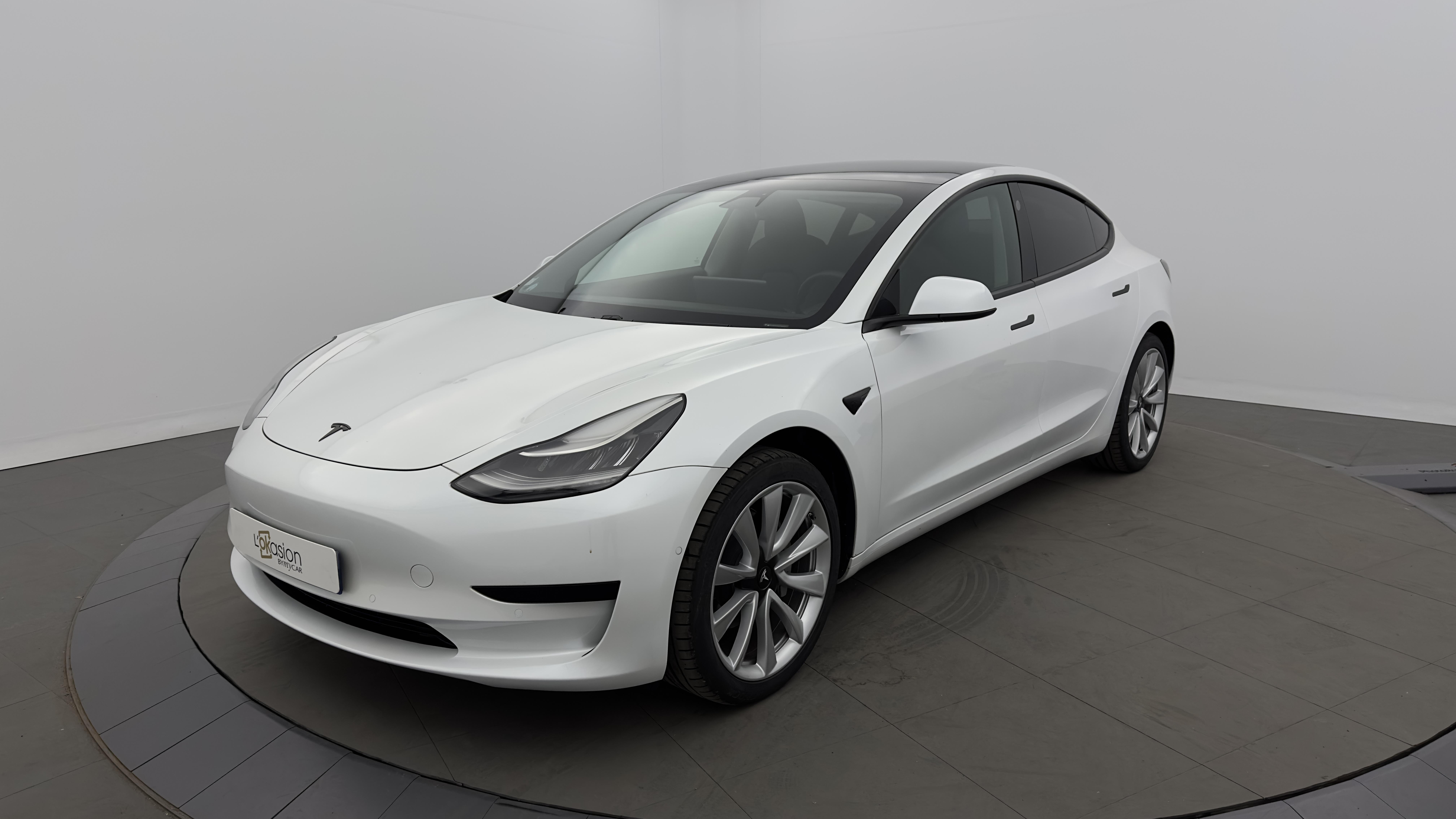 MODEL 3 Standard Range RWD Premium