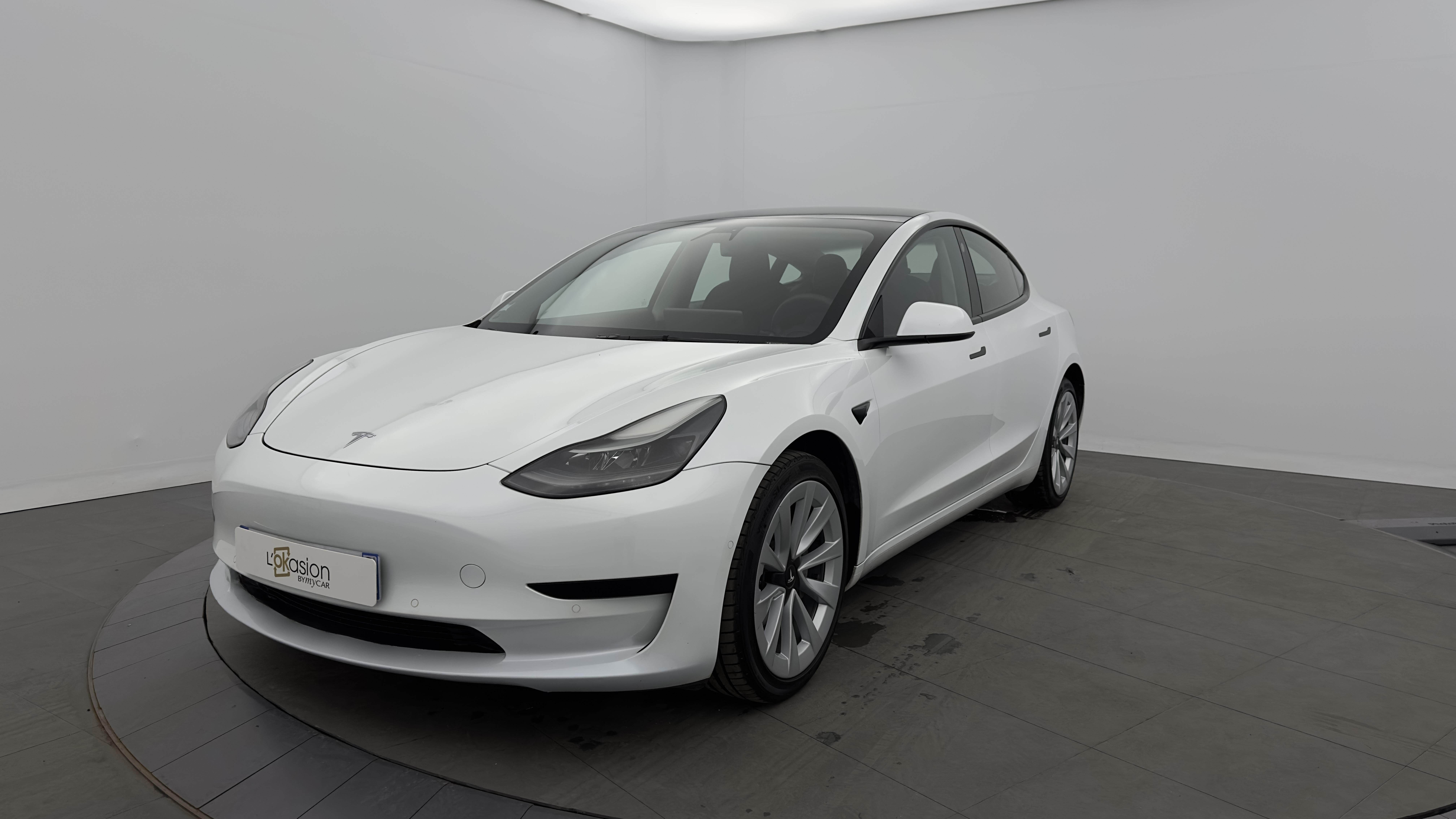 MODEL 3 Autonomie Standard Plus RWD