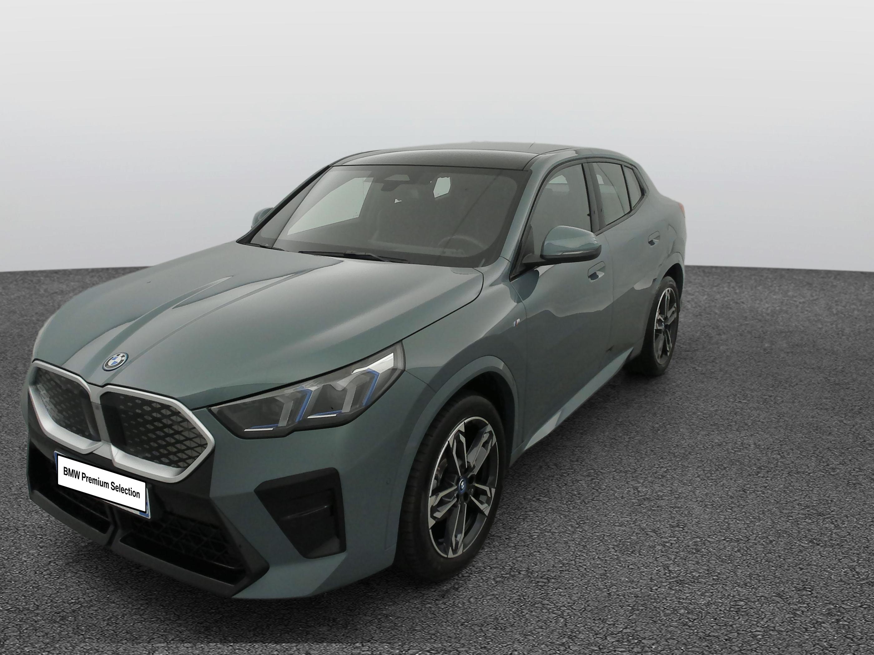 iX2 eDrive20 204ch BVA