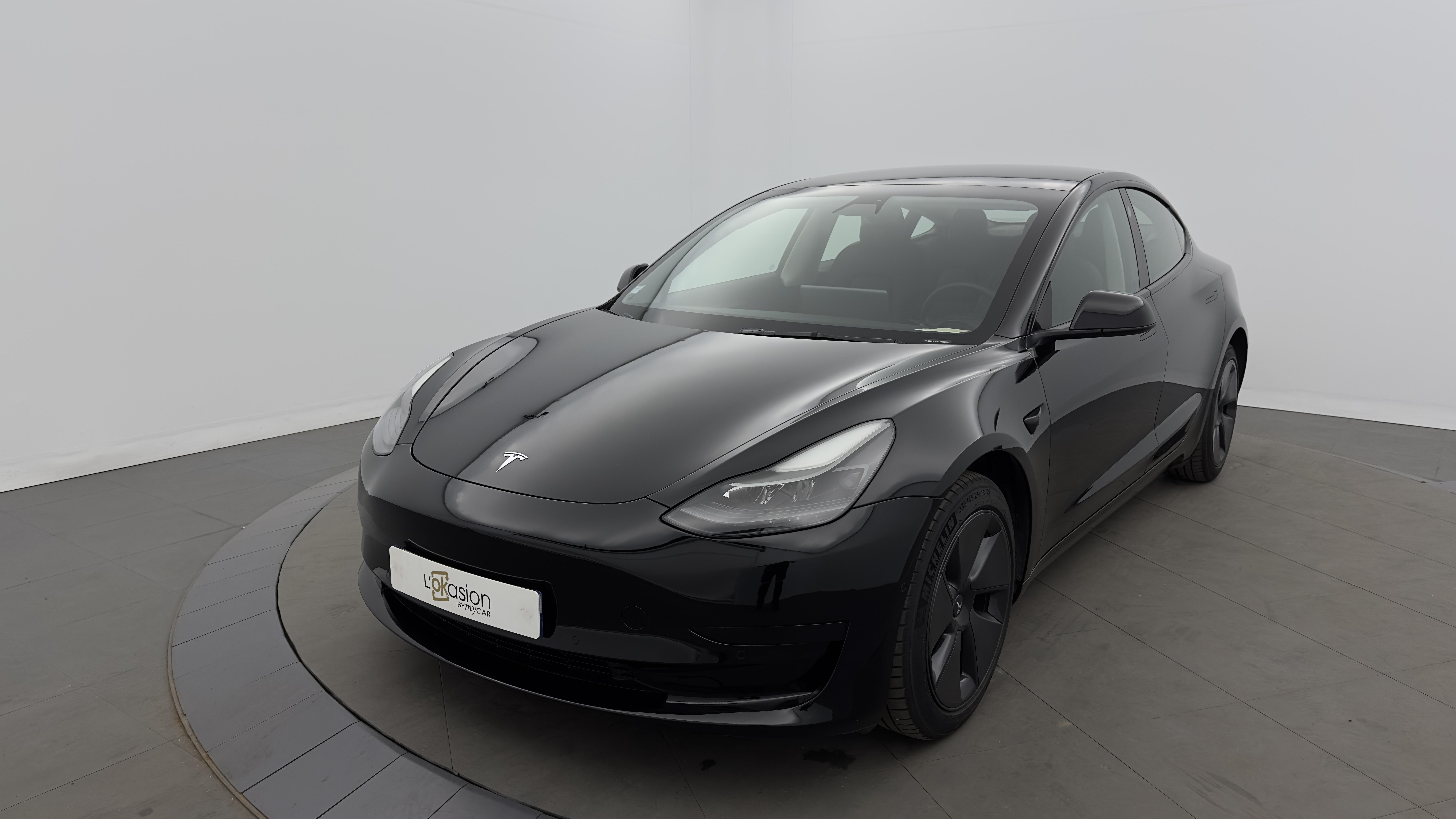 MODEL 3 Autonomie Standard Plus RWD