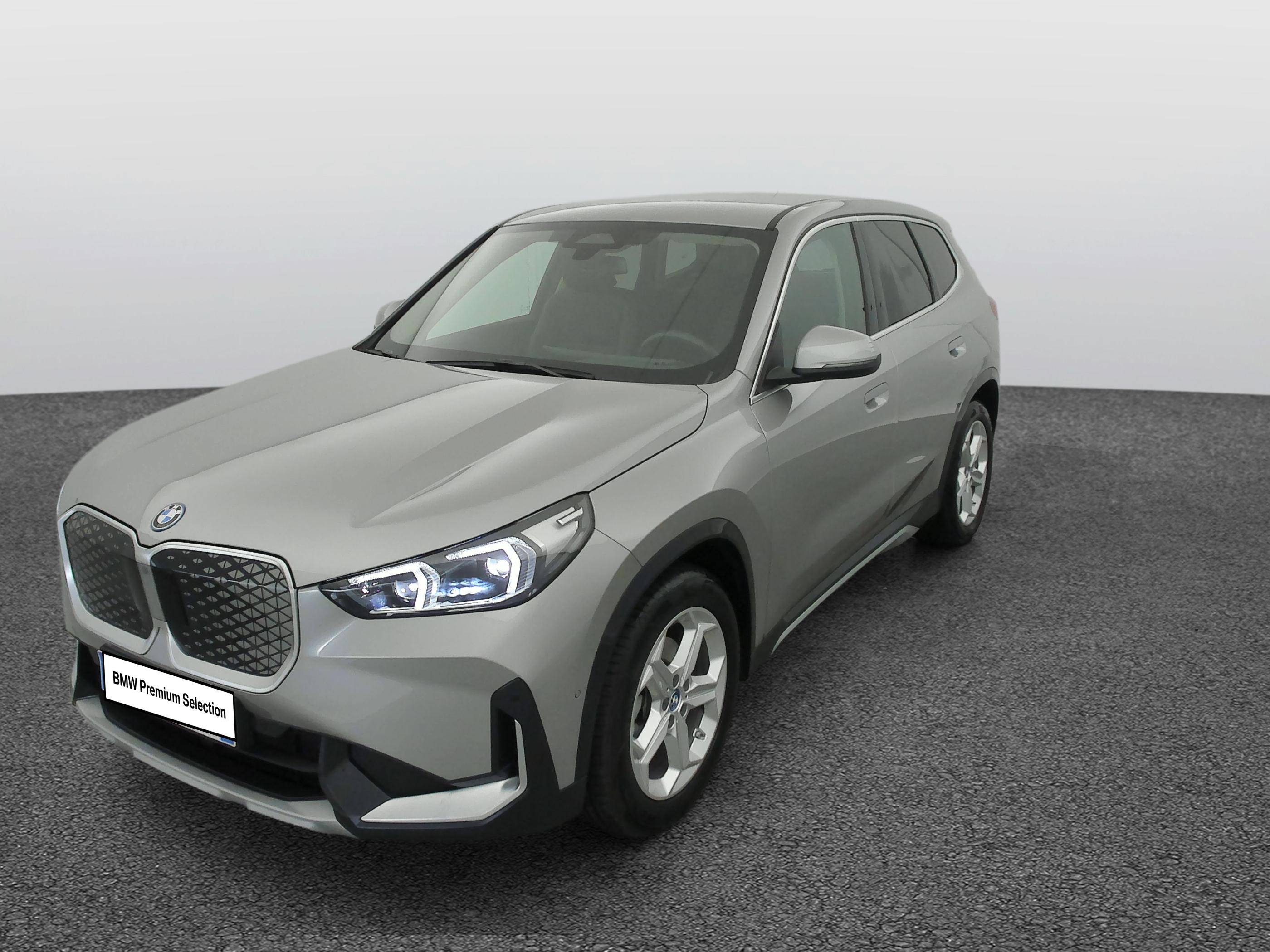 iX1 eDrive20 204ch BVA