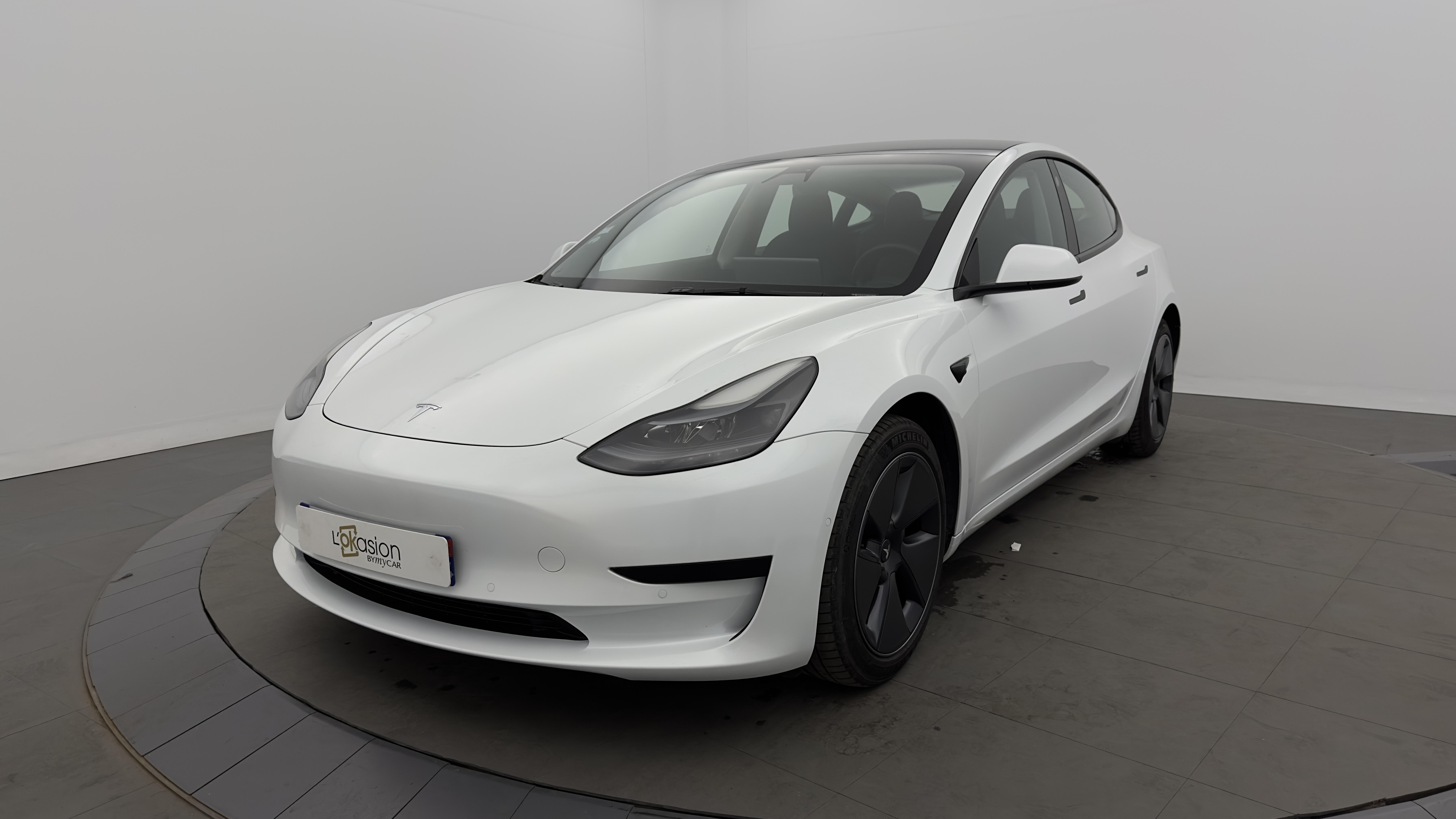 MODEL 3 Autonomie Standard Plus RWD