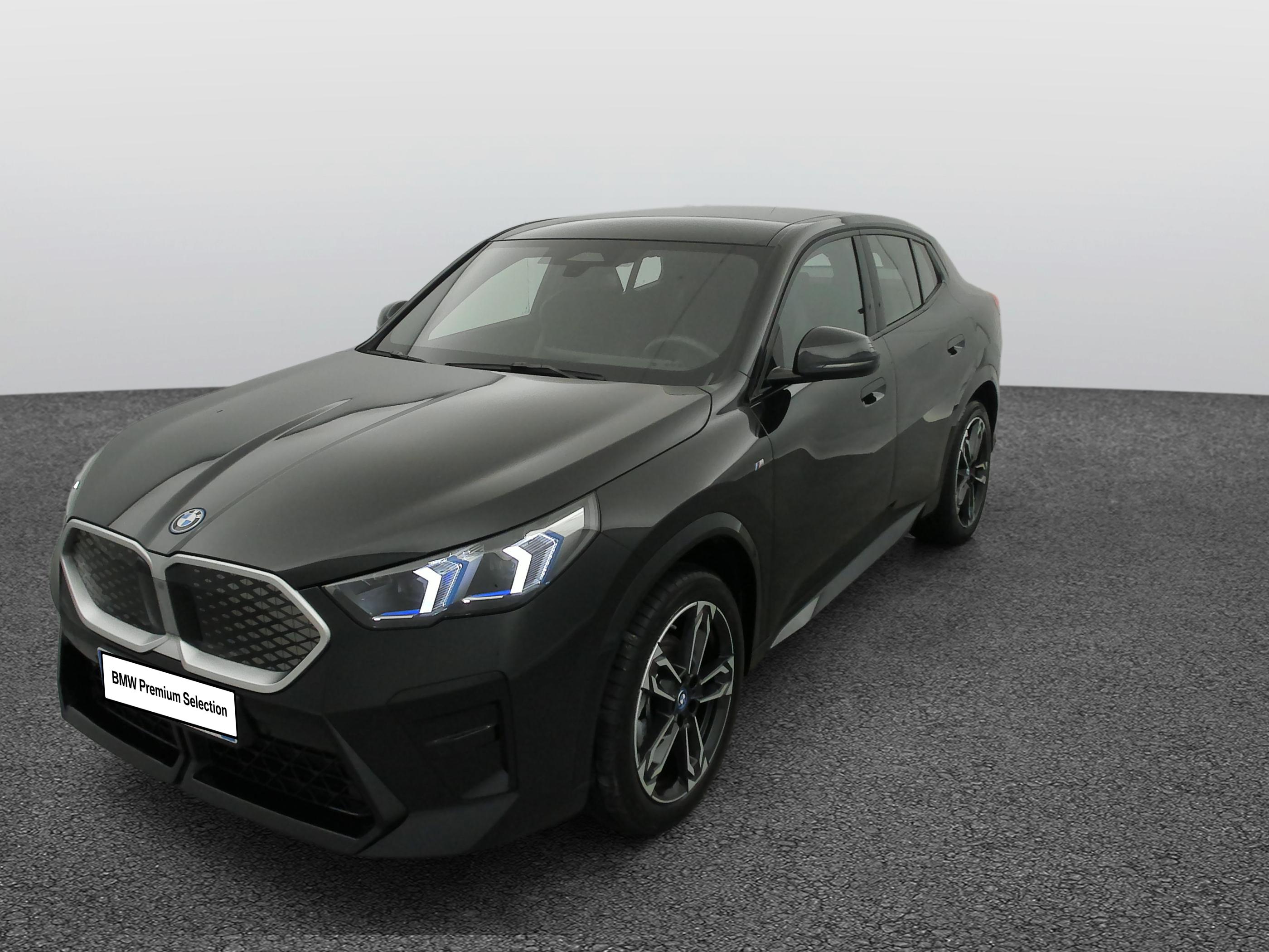 iX2 eDrive20 204ch BVA