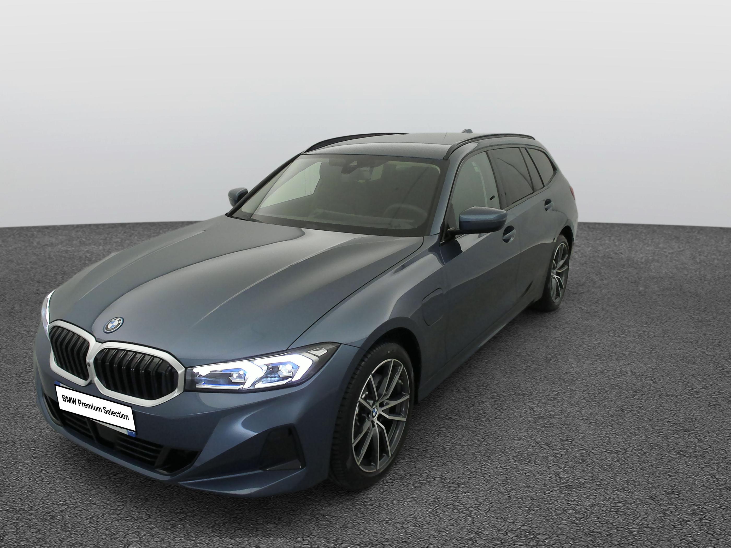 Touring 330e xDrive 292 ch BVA8
