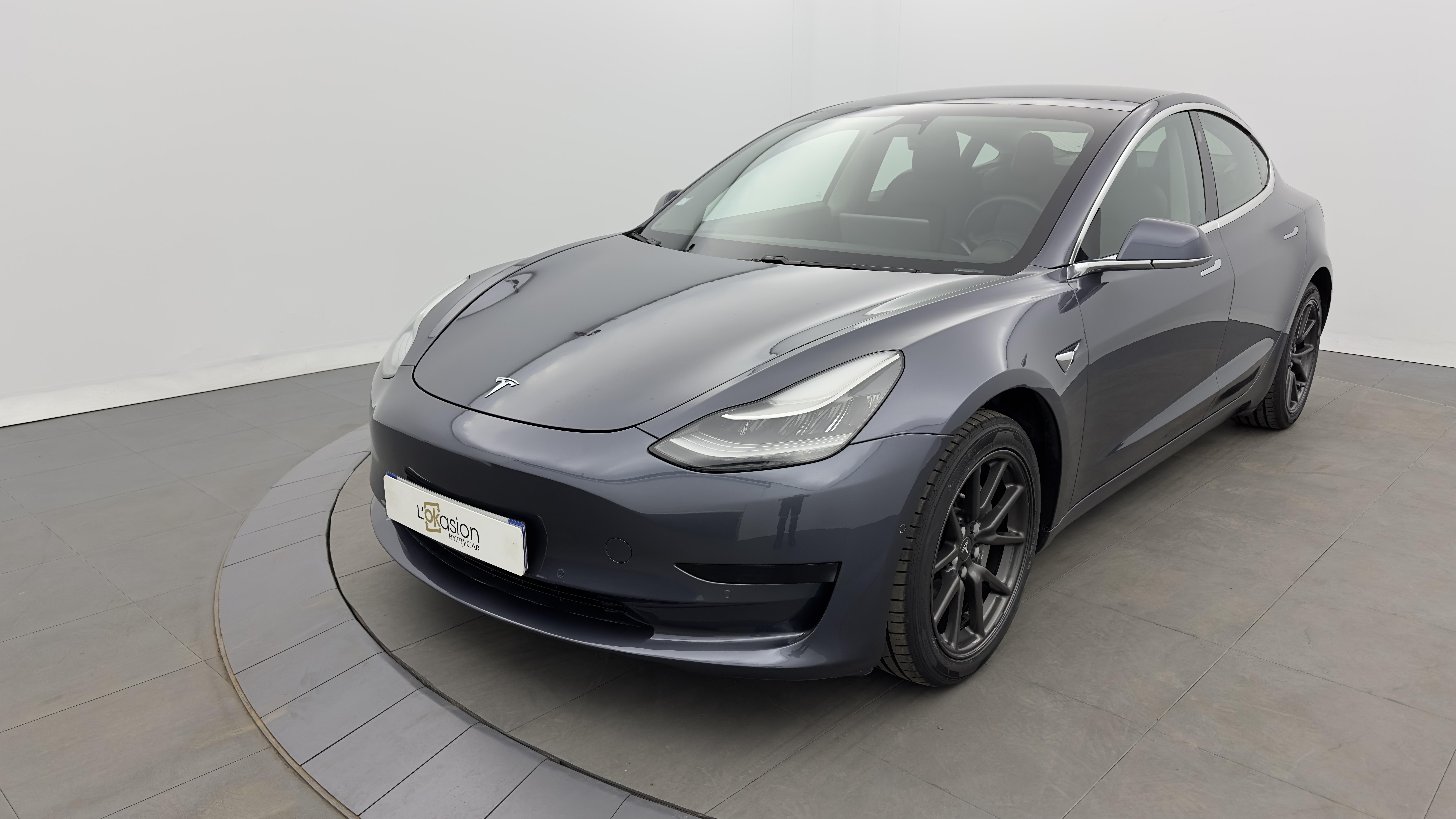 MODEL 3 Standard Range Plus RWD