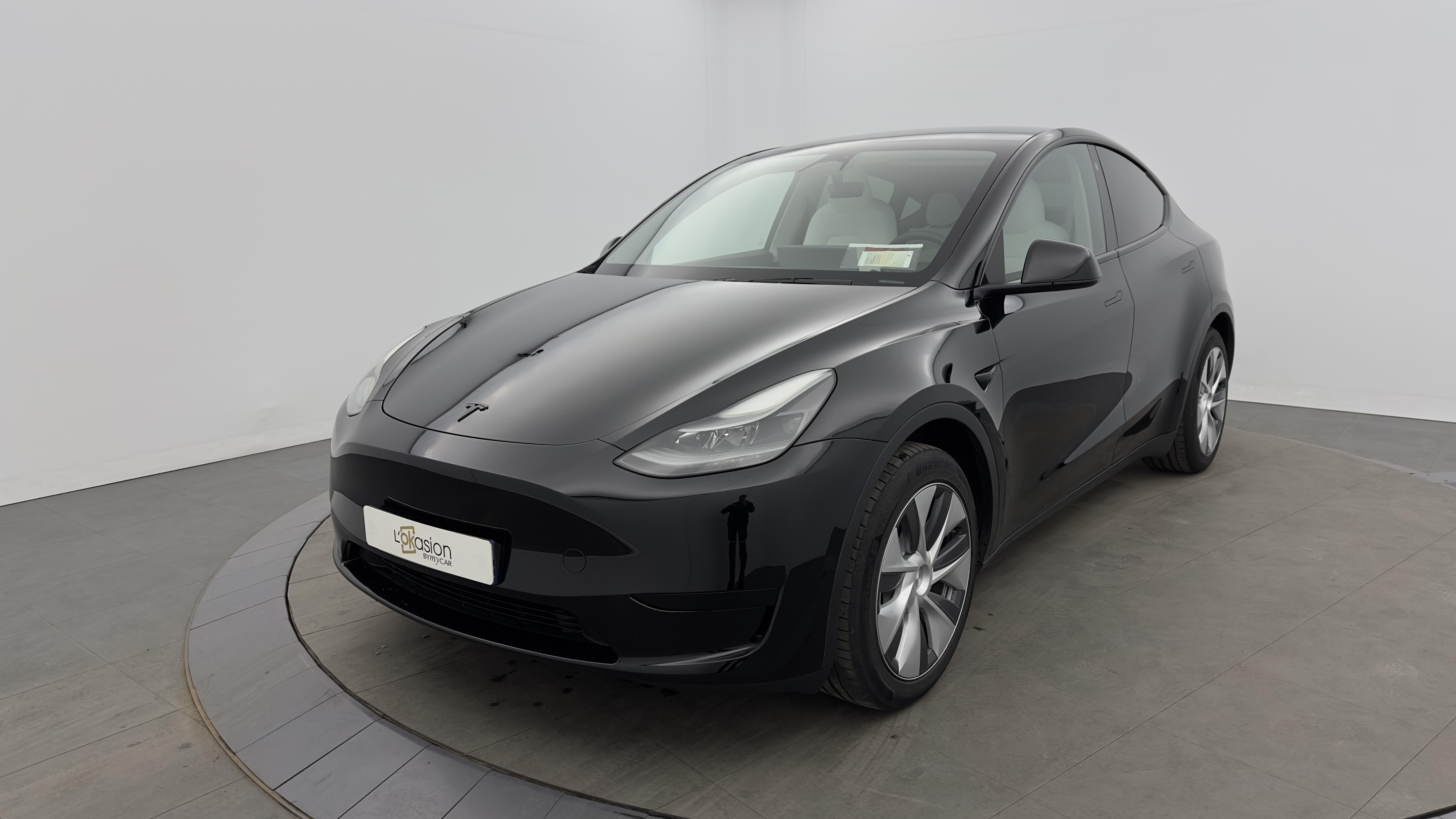 MODEL Y Standard RWD