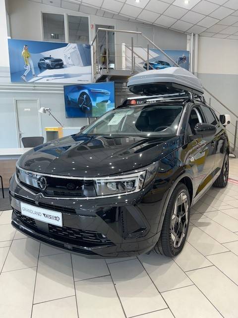 Grandland Hybrid 300 ch AWD BVA8