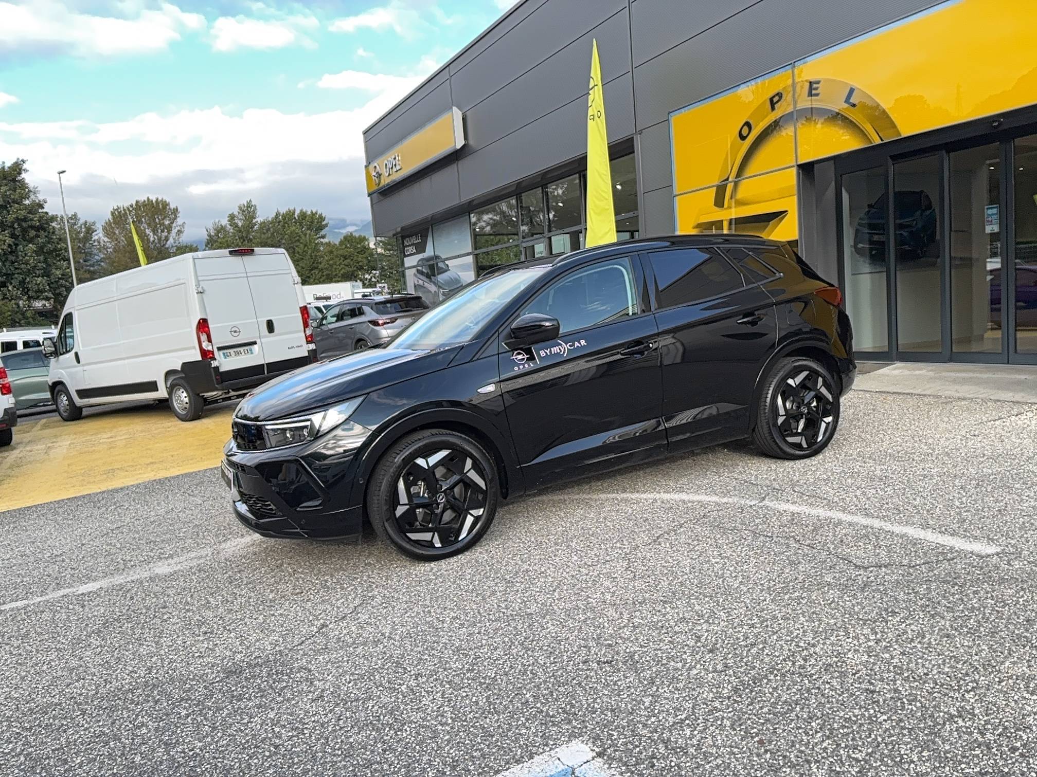 Grandland Hybrid 300 ch AWD BVA8