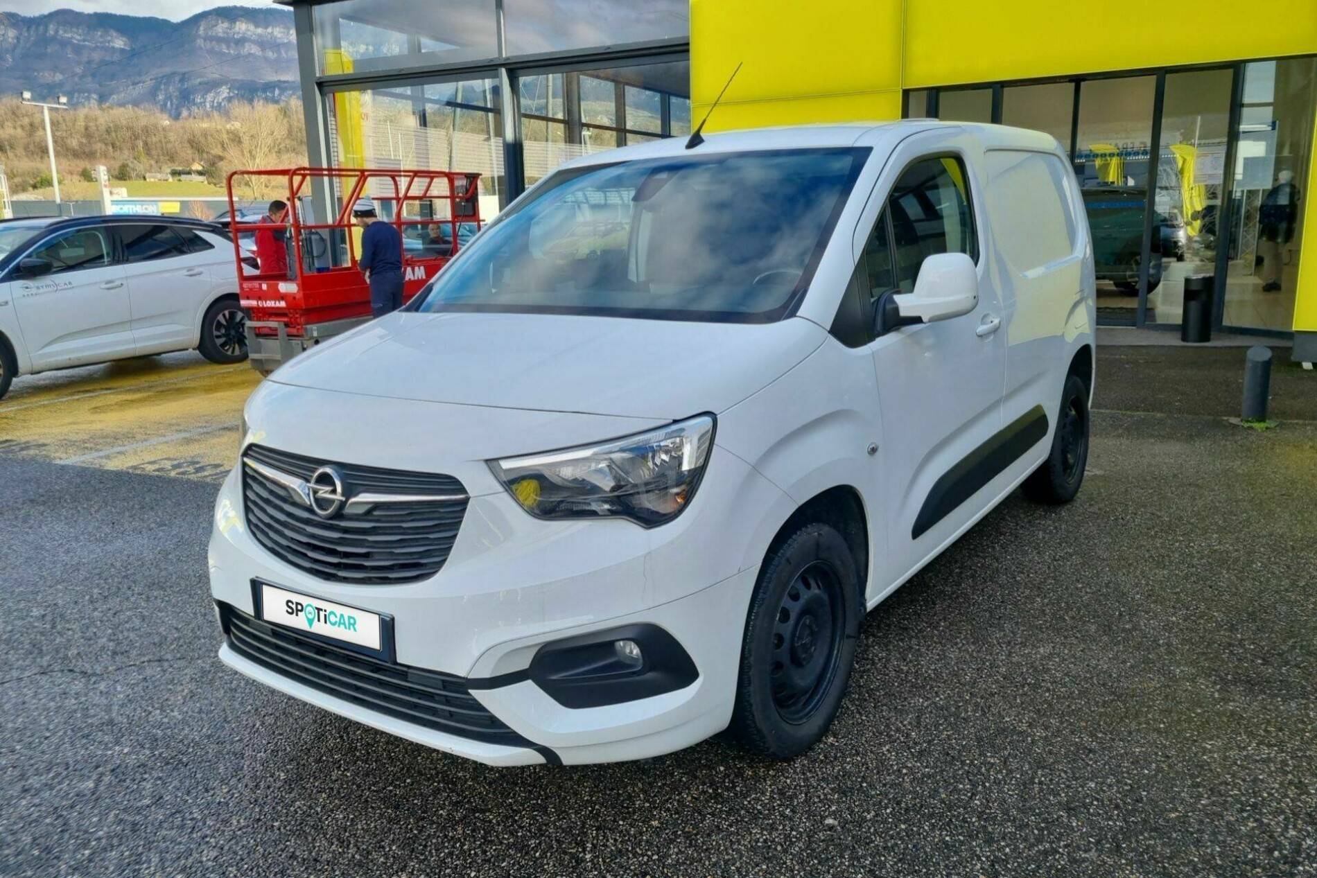 COMBO CARGO 1.5 130 CH S/S L1H1 AUGMENTE BVA8