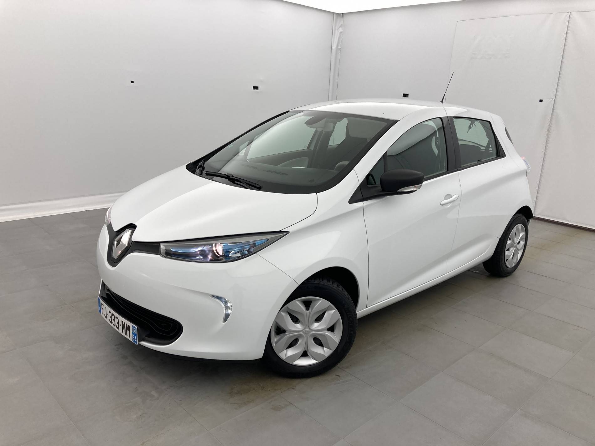 Zoe R90