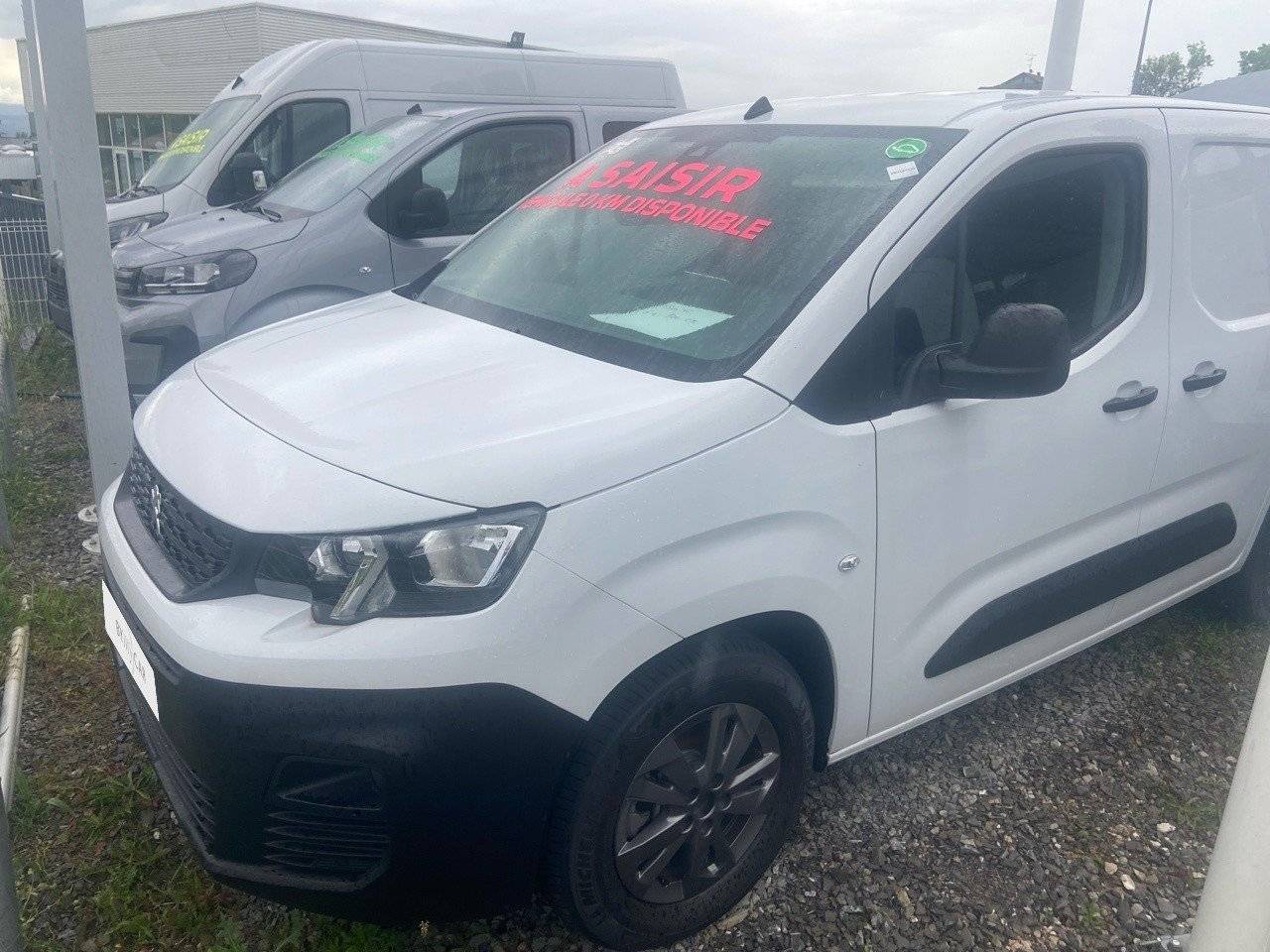 E-PARTNER FOURGON M 800 KG 136 CH BATTERIE 50 KWH