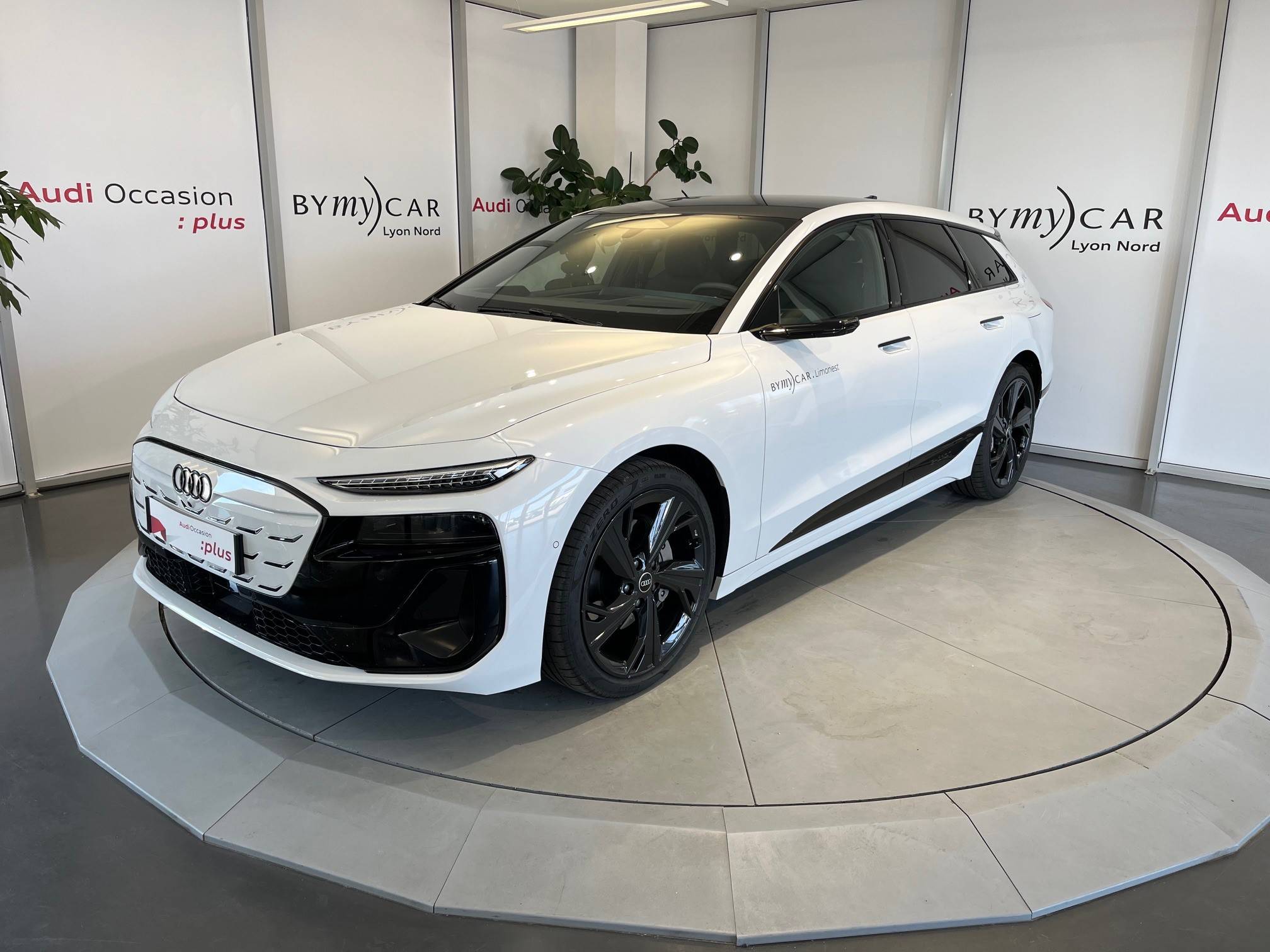 A6 e-tron Avant Performance 367 ch 100 kWh