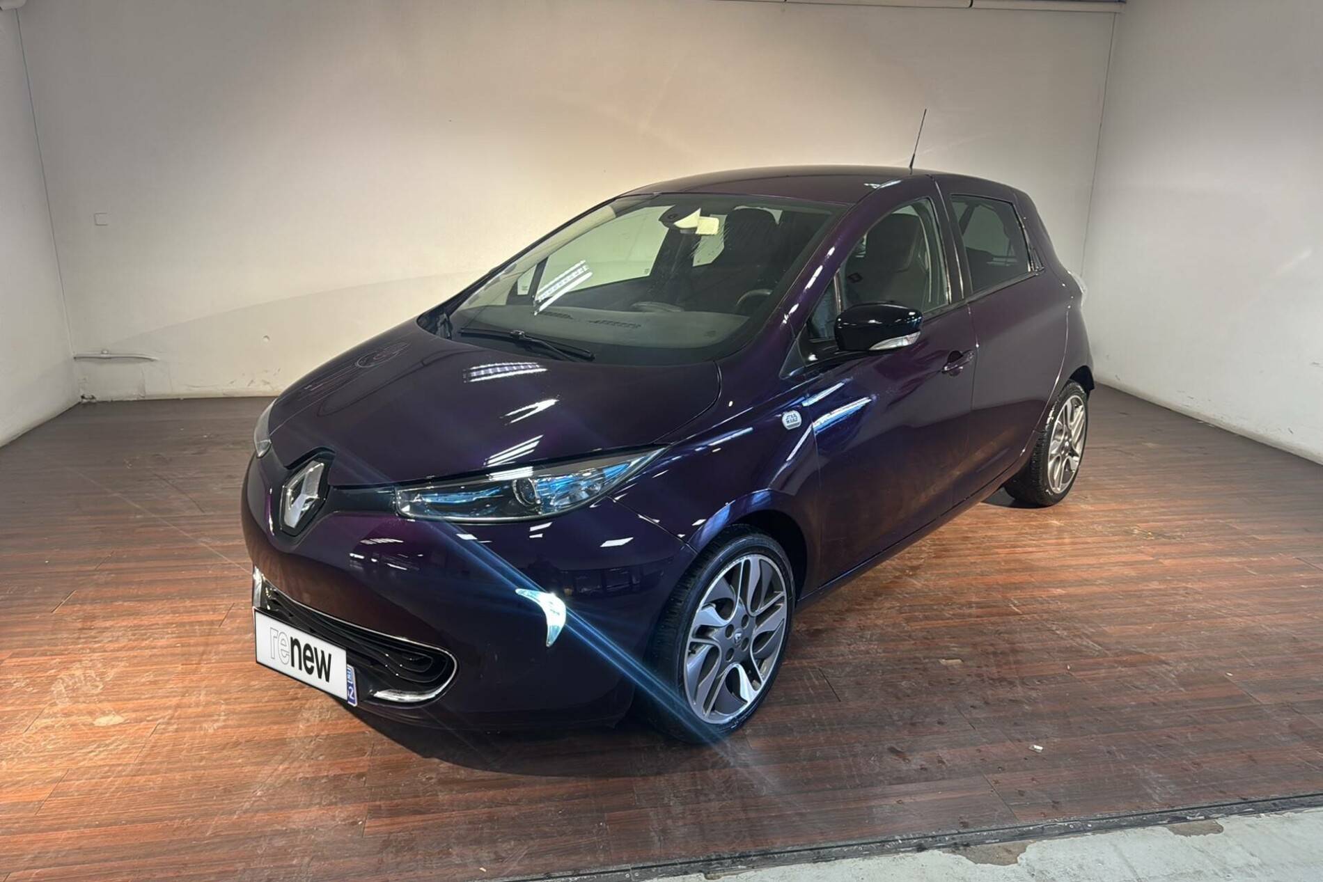Zoe R90