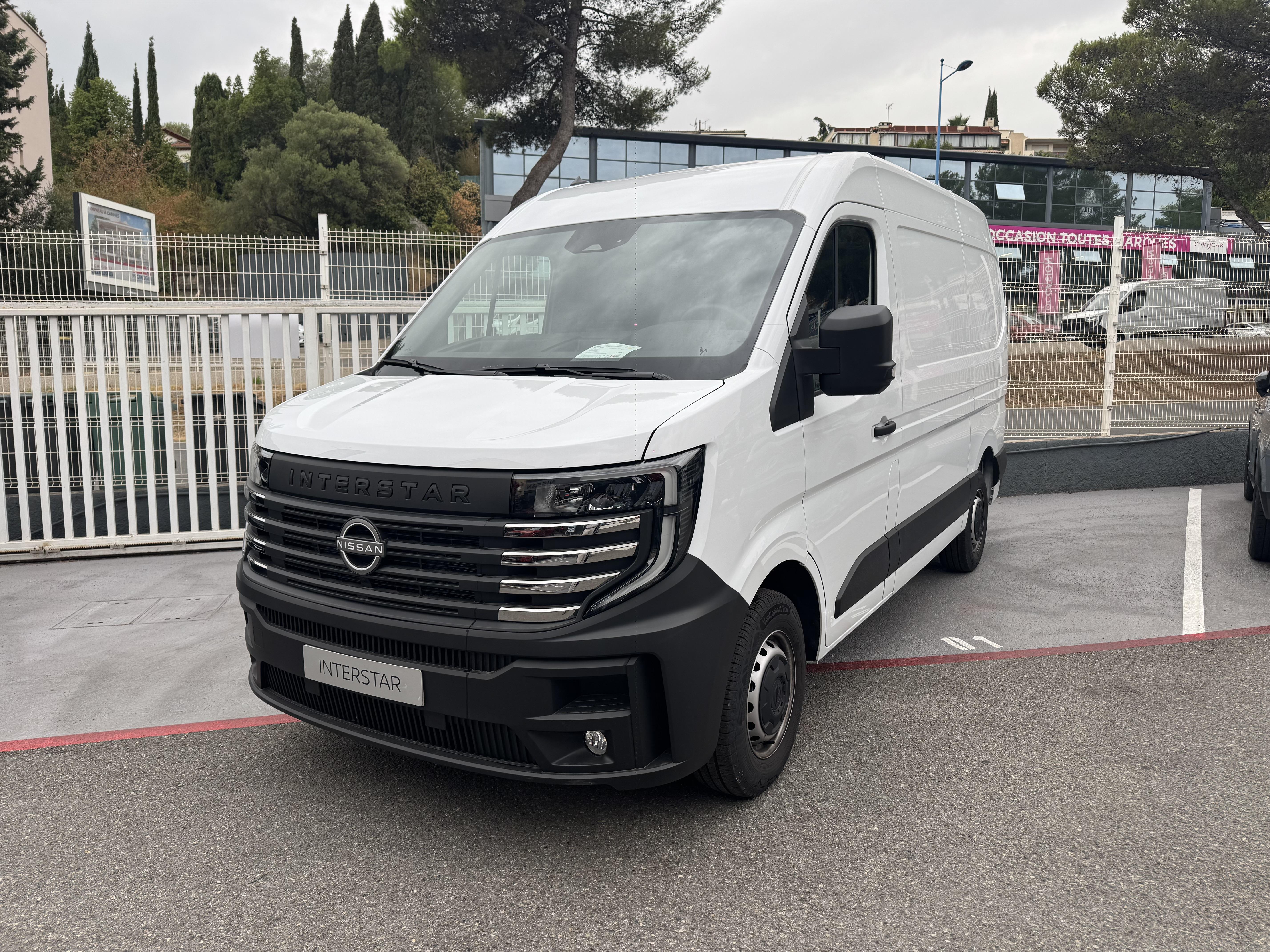 INTERSTAR FOURGON 3T3 L2H2 2.0 DCI 150