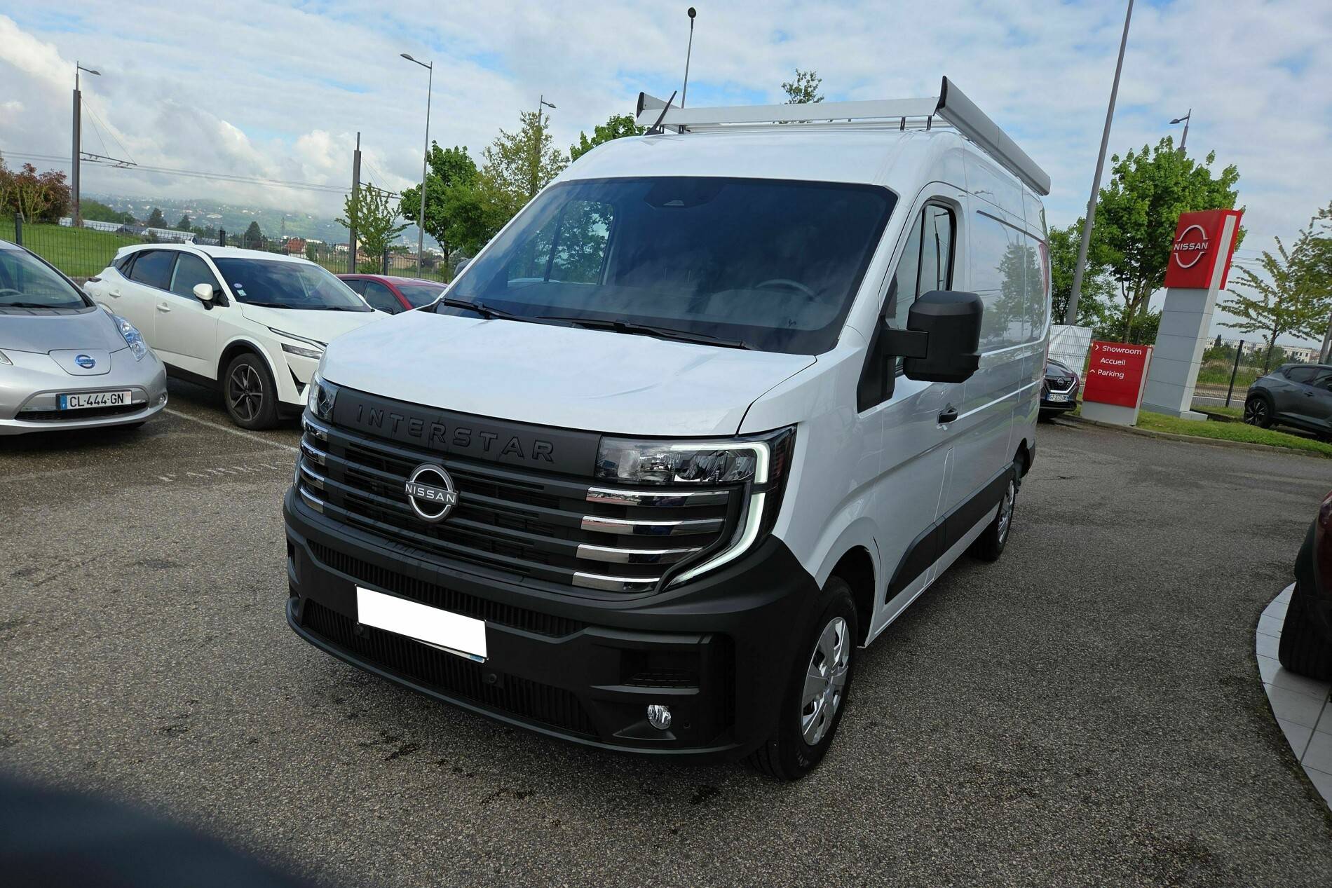 INTERSTAR FOURGON 3T5 L2H2 2.0 DCI 170