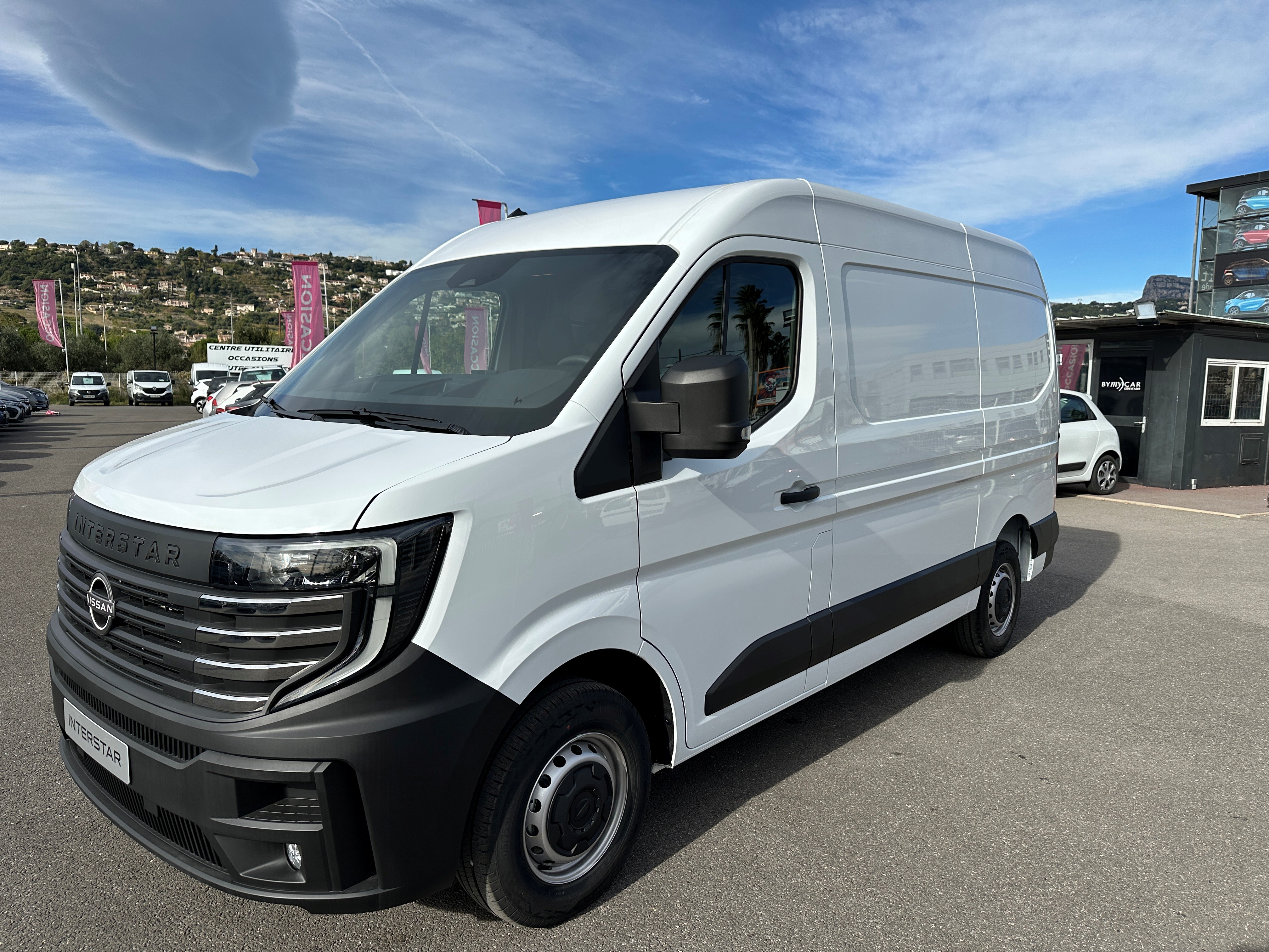 INTERSTAR FOURGON 3T3 L2H2 2.0 DCI 130