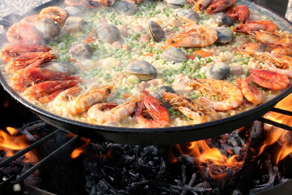 Paella dans les concessions Volkswagen et Skoda BYmyCAR Saint-Etienne Nord