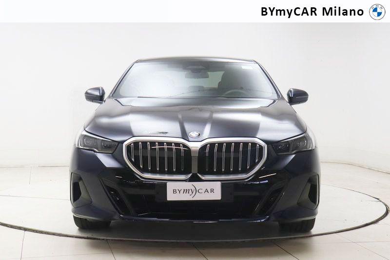 BMW Serie 5 520d 48V xdrive MSport auto https://cdn.bymycar.eu/it-bo/assets/images/vehicles/vd/5675/BMW-SERIE-5-G60-BERLINA-jpg-4.jpg