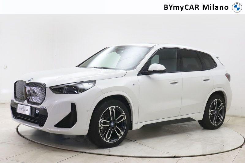 BMW X1 iX1 xdrive 30 MSport https://cdn.bymycar.eu/it-bo/assets/images/vehicles/vd/5773/BMW-X1-U11-jpg-0.jpg