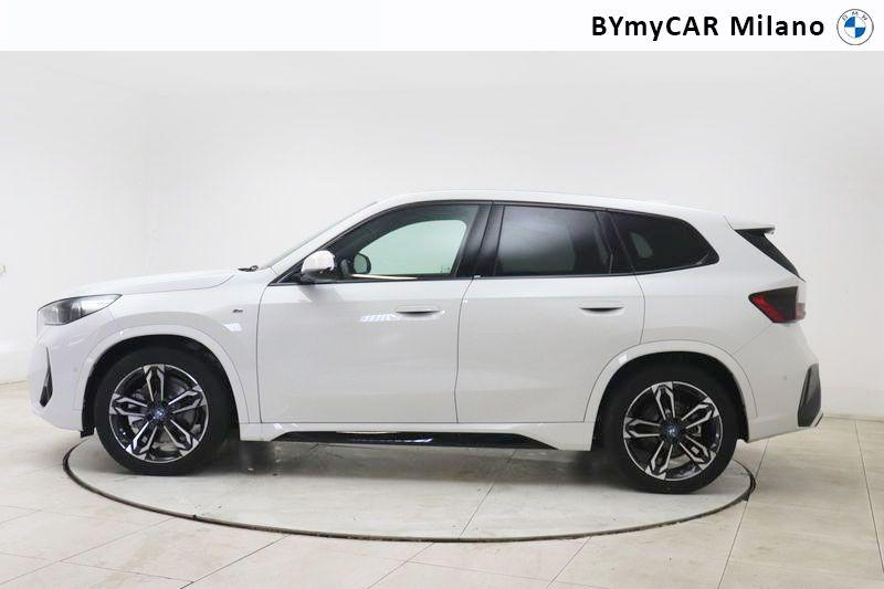 BMW X1 iX1 xdrive 30 MSport https://cdn.bymycar.eu/it-bo/assets/images/vehicles/vd/5773/BMW-X1-U11-jpg-2.jpg
