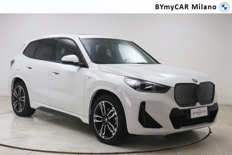 BMW X1 iX1 xdrive 30 MSport https://cdn.bymycar.eu/it-bo/assets/images/vehicles/vd/5773/BMW-X1-U11-jpg-5.jpg