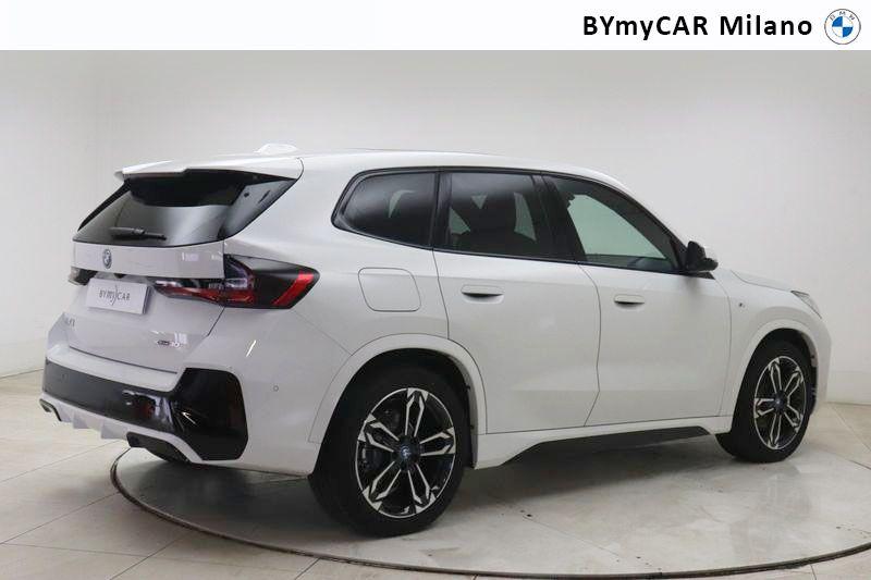BMW X1 iX1 xdrive 30 MSport https://cdn.bymycar.eu/it-bo/assets/images/vehicles/vd/5773/BMW-X1-U11-jpg-7.jpg