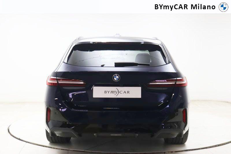 BMW Serie 5 520d Touring 48V sdrive M Sport auto https://cdn.bymycar.eu/it-bo/assets/images/vehicles/vo/3283/BMW-SERIE-5-G61-2024-TOURING-jpg-3.jpg