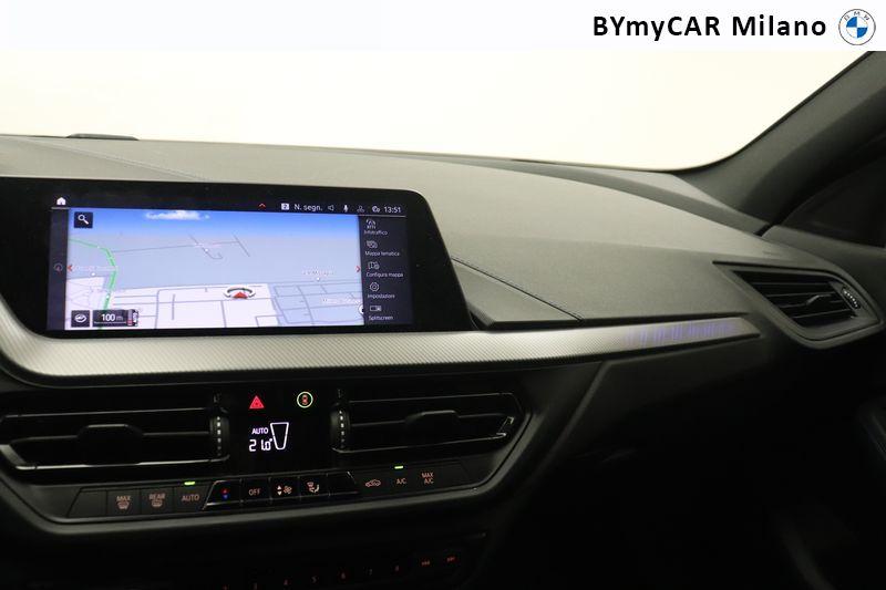 BMW Serie 1 118d Msport auto https://cdn.bymycar.eu/it-bo/assets/images/vehicles/vo/5320/BMW-SERIE-1-F40-jpg-11.jpg