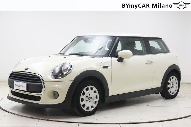 Mini Mini Mini 3p 1.5 One 75cv https://cdn.bymycar.eu/it-bo/assets/images/vehicles/vo/5335/MINI-MINI-IV-F56-2018-3P-jpg-0.jpg