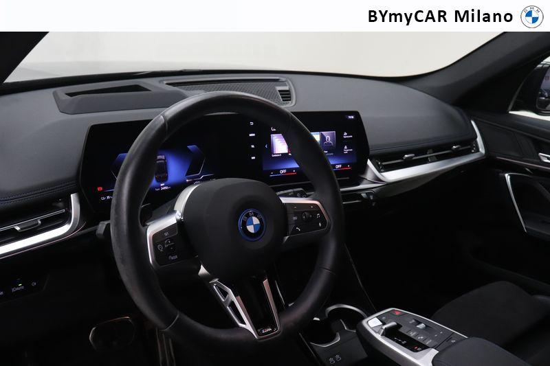 BMW X1 iX1 edrive 20 MSport Pro https://cdn.bymycar.eu/it-bo/assets/images/vehicles/vo/5339/BMW-X1-U11-jpg-10.jpg