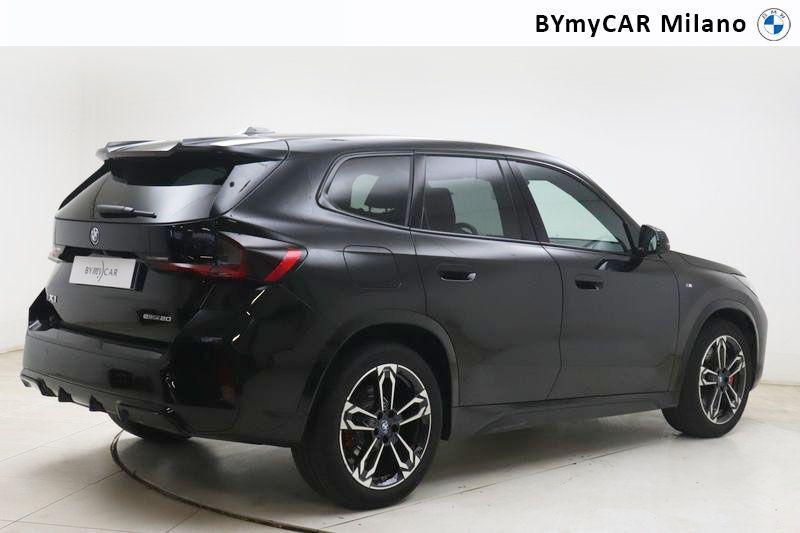 BMW X1 iX1 edrive 20 MSport Pro https://cdn.bymycar.eu/it-bo/assets/images/vehicles/vo/5339/BMW-X1-U11-jpg-7.jpg