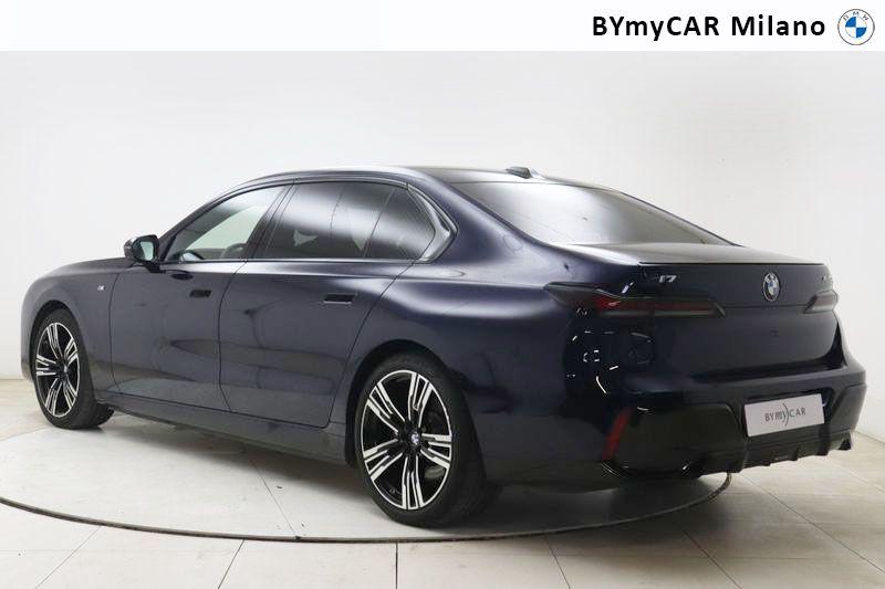 BMW Serie 7 i7 xdrive60 MSport https://cdn.bymycar.eu/it-bo/assets/images/vehicles/vo/5345/BMW-SERIE-7-G70-jpg-15.jpg