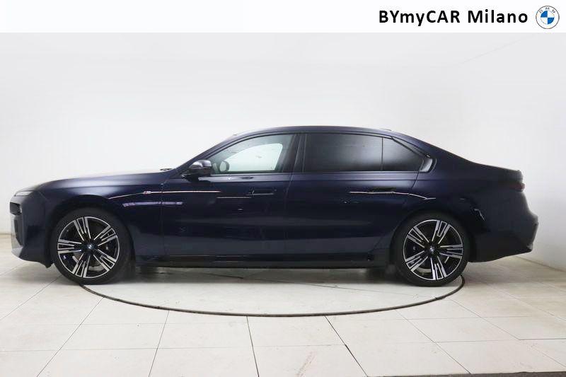 BMW Serie 7 i7 xdrive60 MSport https://cdn.bymycar.eu/it-bo/assets/images/vehicles/vo/5345/BMW-SERIE-7-G70-jpg-2.jpg