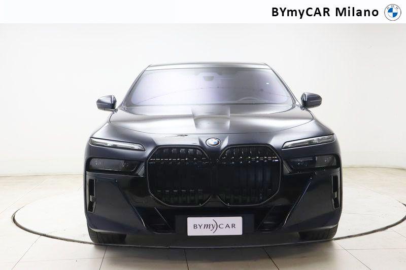 BMW Serie 7 i7 xdrive60 MSport https://cdn.bymycar.eu/it-bo/assets/images/vehicles/vo/5345/BMW-SERIE-7-G70-jpg-4.jpg