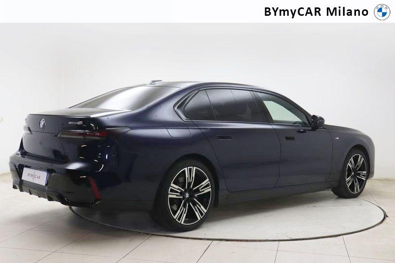 BMW Serie 7 i7 xdrive60 MSport https://cdn.bymycar.eu/it-bo/assets/images/vehicles/vo/5345/BMW-SERIE-7-G70-jpg-7.jpg