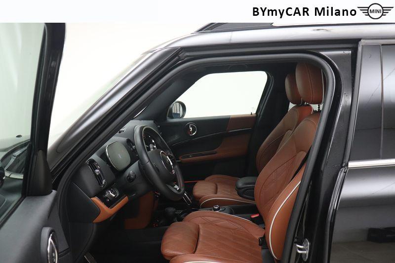 Mini Countryman Mini Countryman 2.0 JCW Essential auto https://cdn.bymycar.eu/it-bo/assets/images/vehicles/vo/5348/MINI-MINI-COUNTRYMAN-F60-2020-jpg-11.jpg