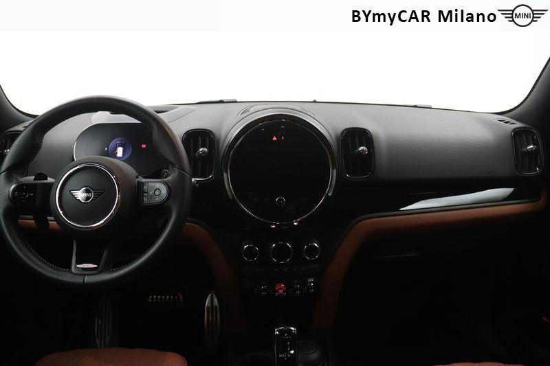 Mini Countryman Mini Countryman 2.0 JCW Essential auto https://cdn.bymycar.eu/it-bo/assets/images/vehicles/vo/5348/MINI-MINI-COUNTRYMAN-F60-2020-jpg-15.jpg