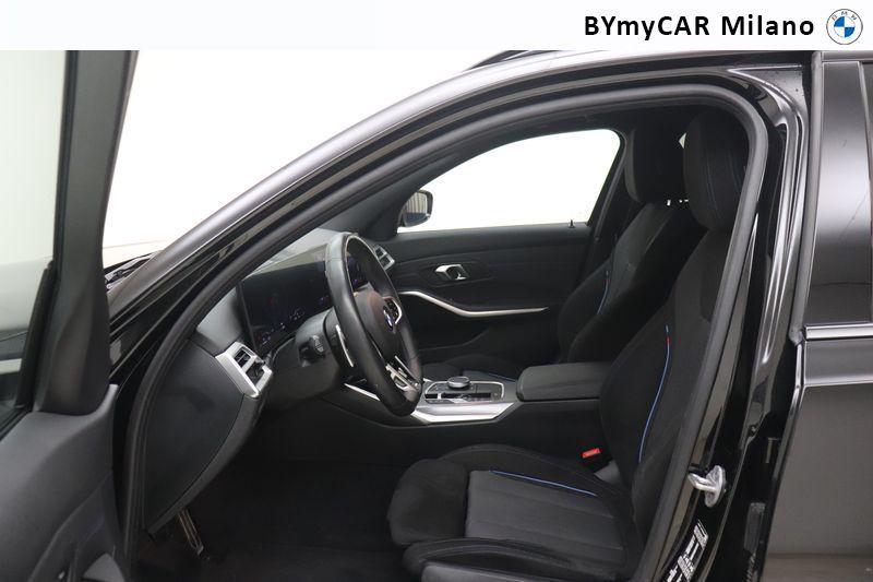 BMW Serie 3 320d Touring mhev 48V xdrive MSport auto https://cdn.bymycar.eu/it-bo/assets/images/vehicles/vo/5363/BMW-SERIE-3-G21-2022-TOURING-jpg-11.jpg