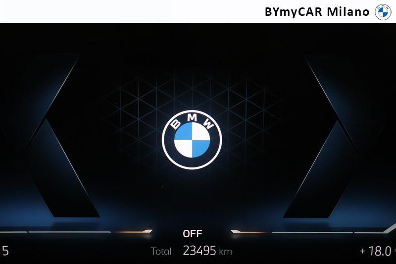 BMW Serie 3 320d Touring mhev 48V xdrive MSport auto https://cdn.bymycar.eu/it-bo/assets/images/vehicles/vo/5363/BMW-SERIE-3-G21-2022-TOURING-jpg-12.jpg