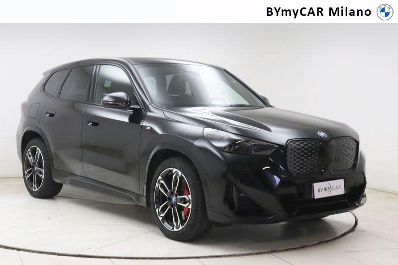BMW X1 iX1 edrive 20 MSport Pro https://cdn.bymycar.eu/it-bo/assets/images/vehicles/vo/5364/BMW-X1-U11-jpg-5.jpg