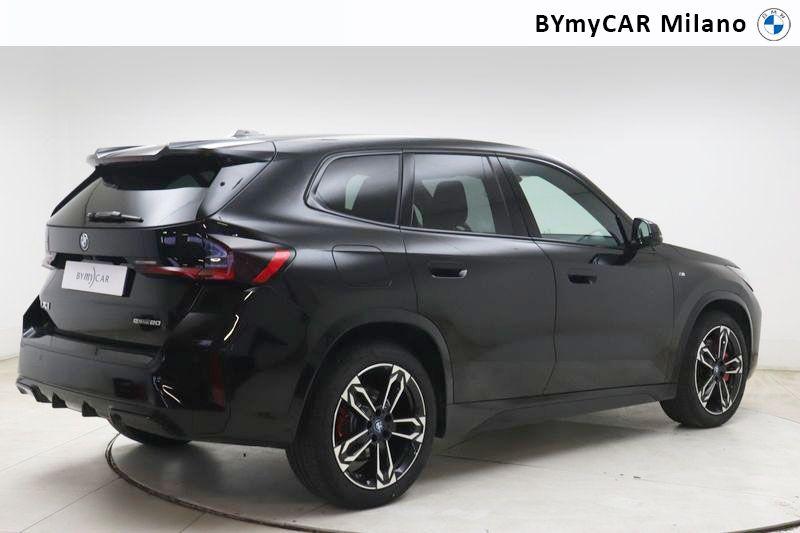 BMW X1 iX1 edrive 20 MSport Pro https://cdn.bymycar.eu/it-bo/assets/images/vehicles/vo/5364/BMW-X1-U11-jpg-7.jpg