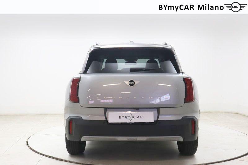 Mini Countryman Mini Countryman 1.5 48V C Classic auto https://cdn.bymycar.eu/it-bo/assets/images/vehicles/vo/5365/MINI-MINI-COUNTRYMAN-U25-jpg-3.jpg